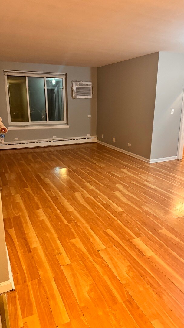 Building Photo - 2843 W Arthur Ave