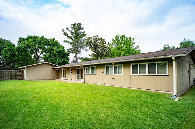Building Photo - 4522 Briarbend Dr
