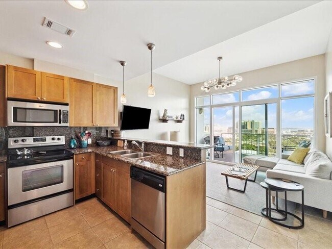 Building Photo - 500 Seawall Blvd