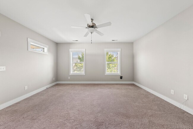Building Photo - 1813 Iron Mill Dr