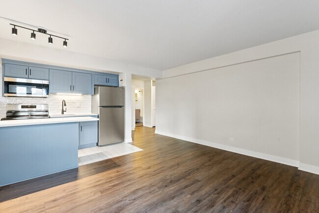 Building Photo - 4980 N Marine Dr