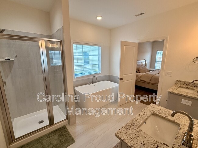 Building Photo - 1413 Dorset Dr