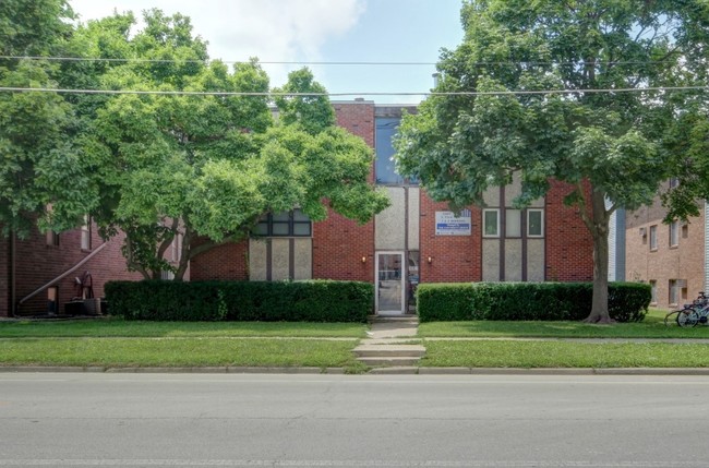 Primary Photo - 1007 S. First