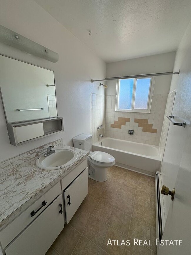 Building Photo - 4206 Forest Hill Ct