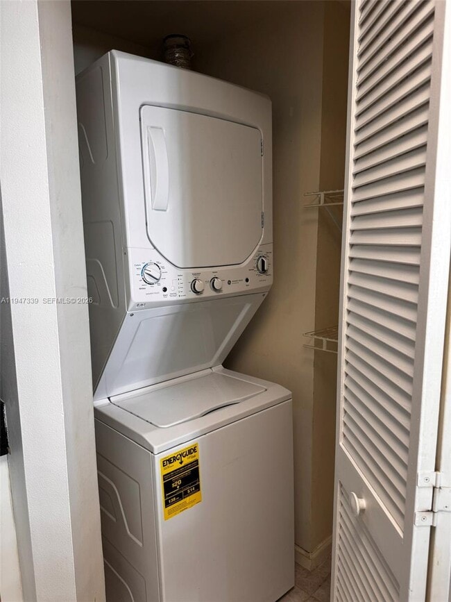 Building Photo - 701 Brickell Key Blvd