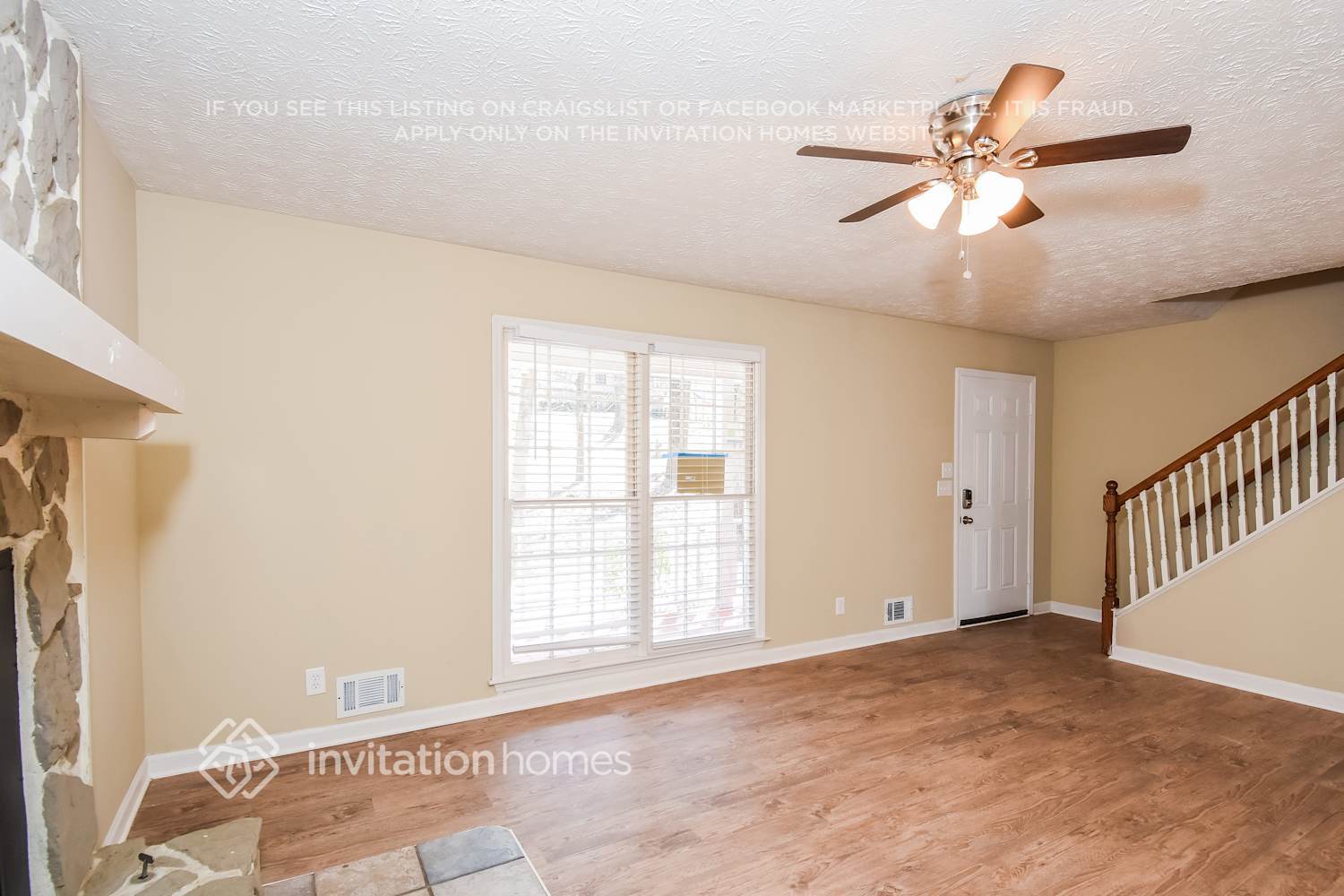 Building Photo - 1571 Larkwood Dr