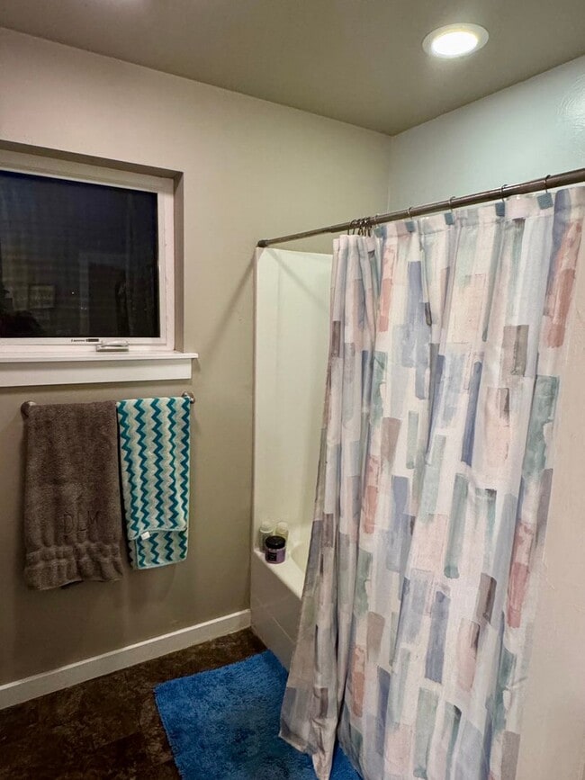 Building Photo - Chic & Comfortable 3-Bed Home in Bozeman’s King Arthur Park