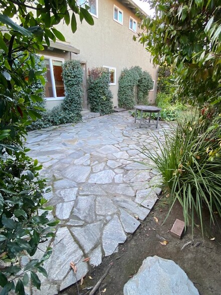 Building Photo - 1223 Cortez Dr