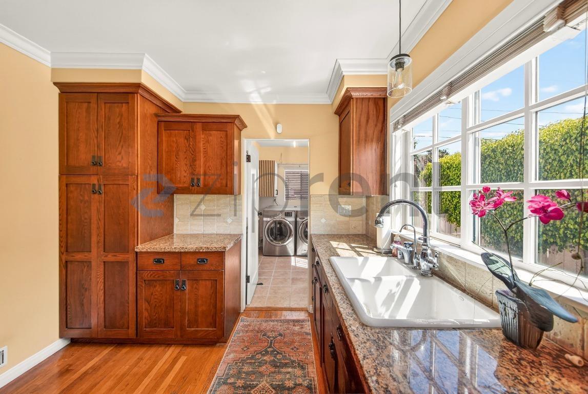 Building Photo - 2940 Cardiff Ave