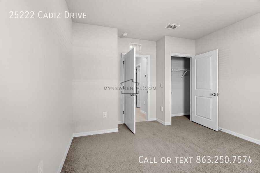 Building Photo - 25222 Cadiz Dr