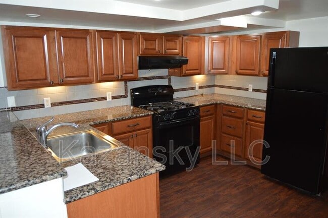 Primary Photo - 4901 N 18th St