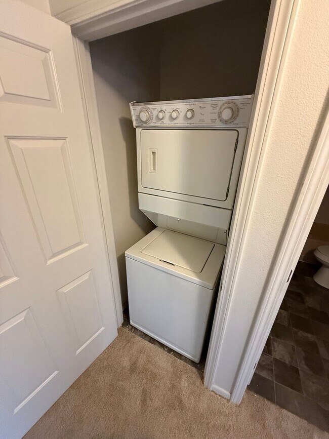 Building Photo - 3310 Max Cir