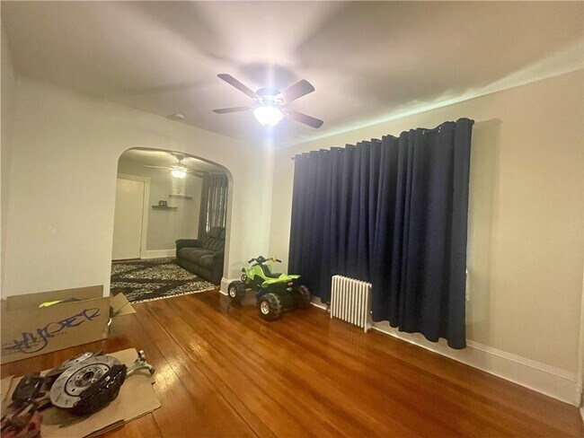 Building Photo - 1005 Narragansett Blvd