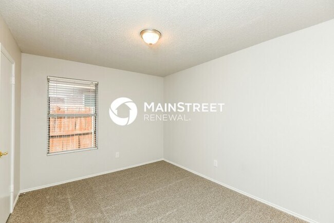 Building Photo - 3 Bedroom Pet-Friendly Home in ARLINGTON, TX with Main Street Renewal