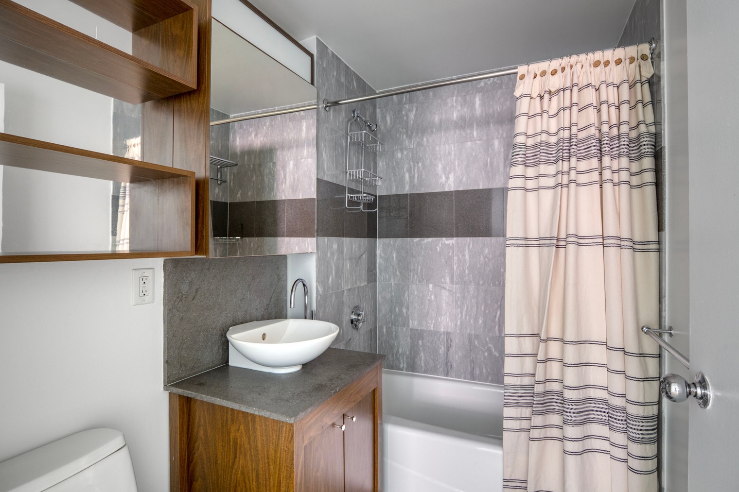 Building Photo - 535 W 23 St