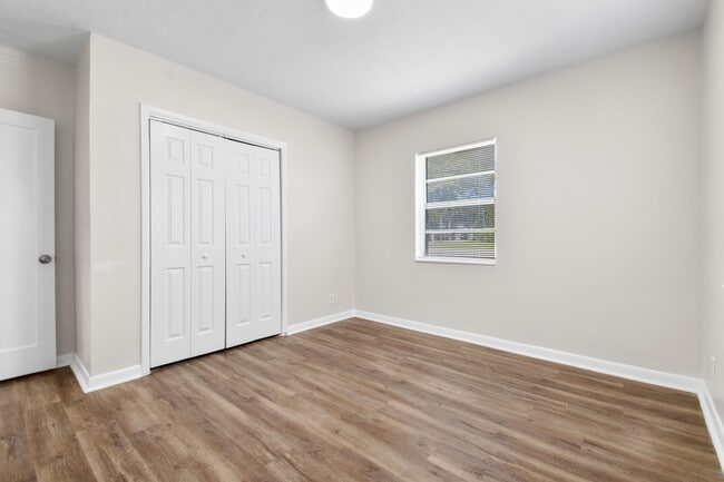 Building Photo - 838 45th St