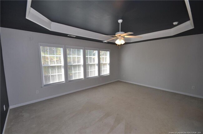 Building Photo - 300 Sutton Glen Dr