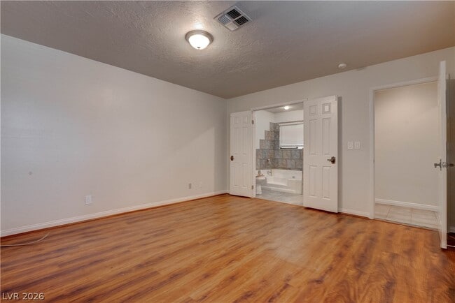 Building Photo - 3905 Landsdown Pl