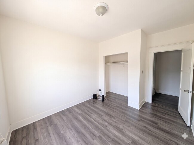 Building Photo - 5263 S Figueroa St