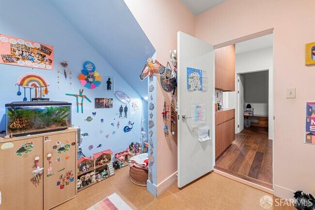 Building Photo - 2530 3rd St