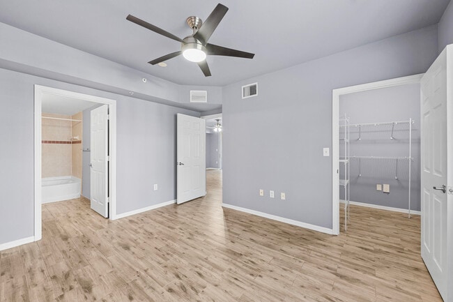 Building Photo - 6410 Emerald Dunes Dr