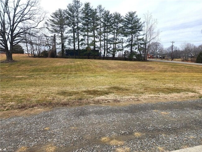 Building Photo - 146 Siloam Rd