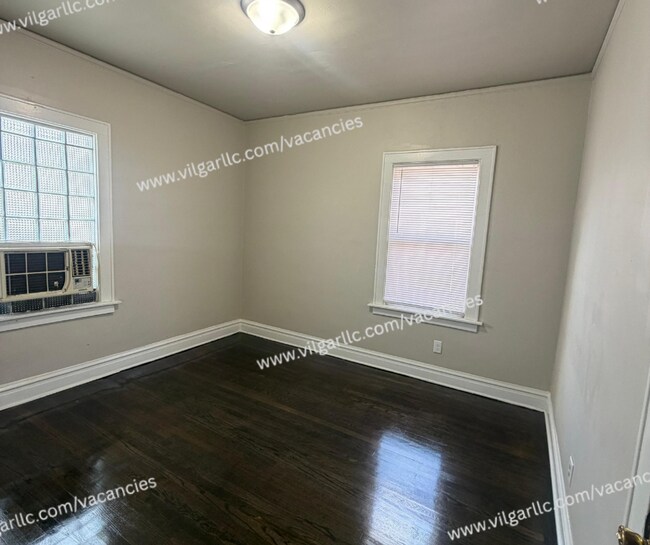 Building Photo - Newly Renovated  • 3 Bedrooms • 2 Bathroom  • 2 story Home