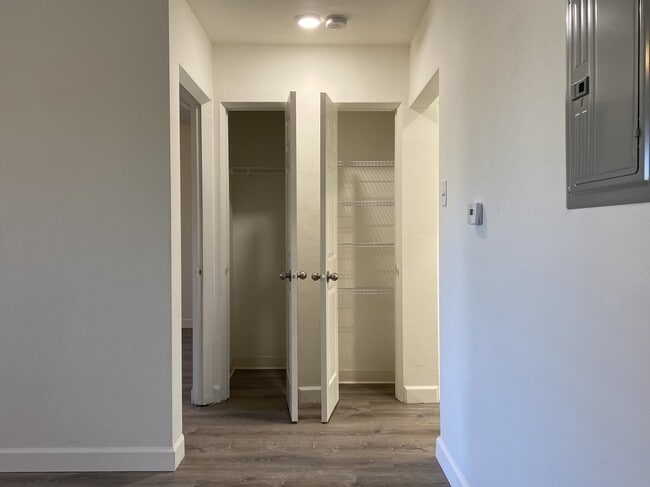 Building Photo - 3980 Brittany Cir