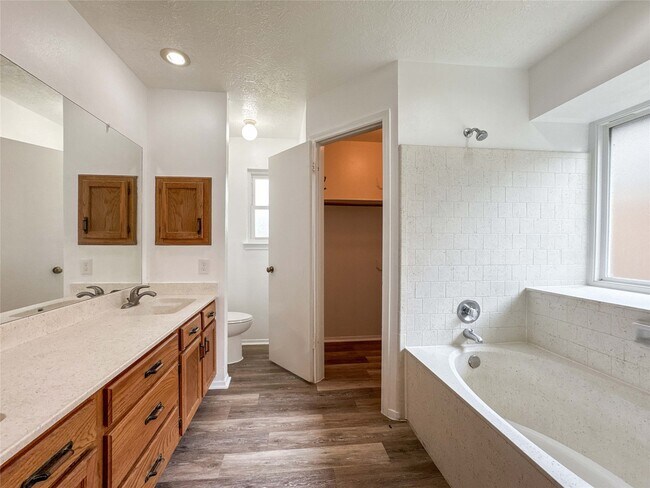 Building Photo - 2903 Auburn Dr