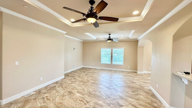 Building Photo - Stunning Single-Story with Spacious Deck, Panoramic Views, on Gated/Fenced Property!