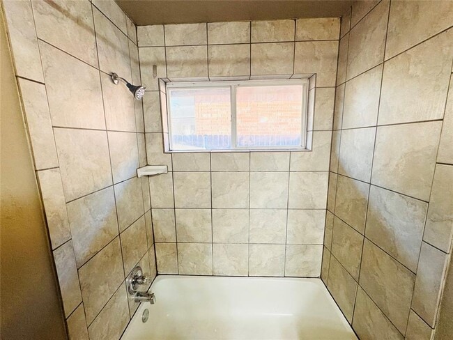 Building Photo - 209 Bradgate Dr