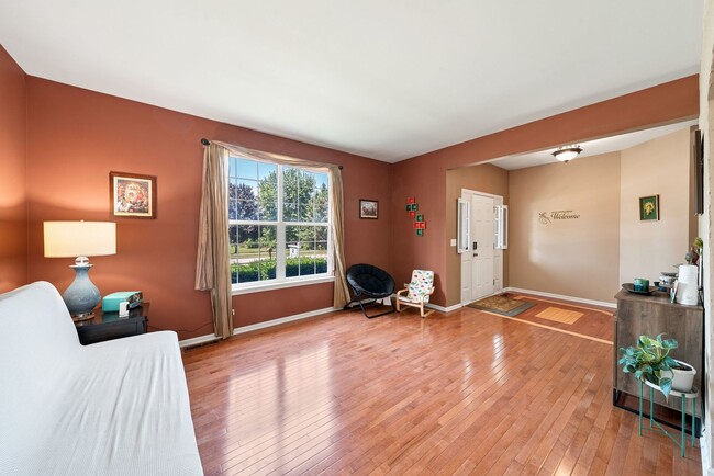 Building Photo - 37061 N Bonnie Brae Rd