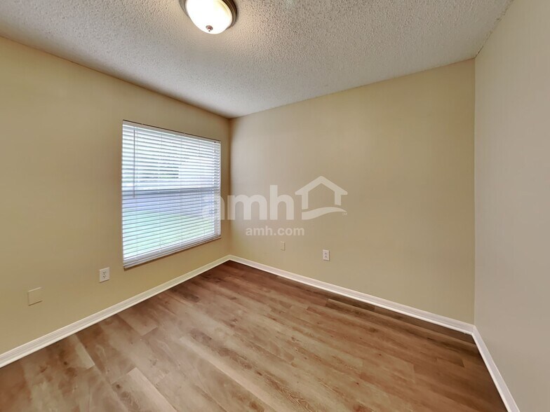Building Photo - 1203 Timber Trace Dr