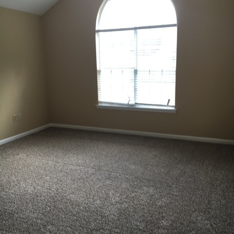 Building Photo - Renovated 3 Bedroom 2 Bath Home with 2 Car...