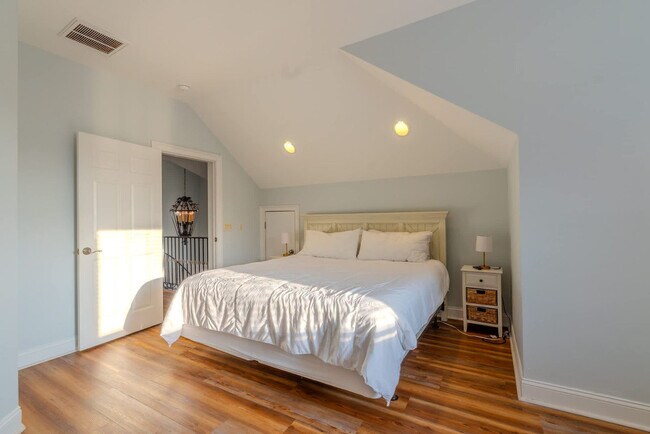 Building Photo - 87 Singleton Beach Rd