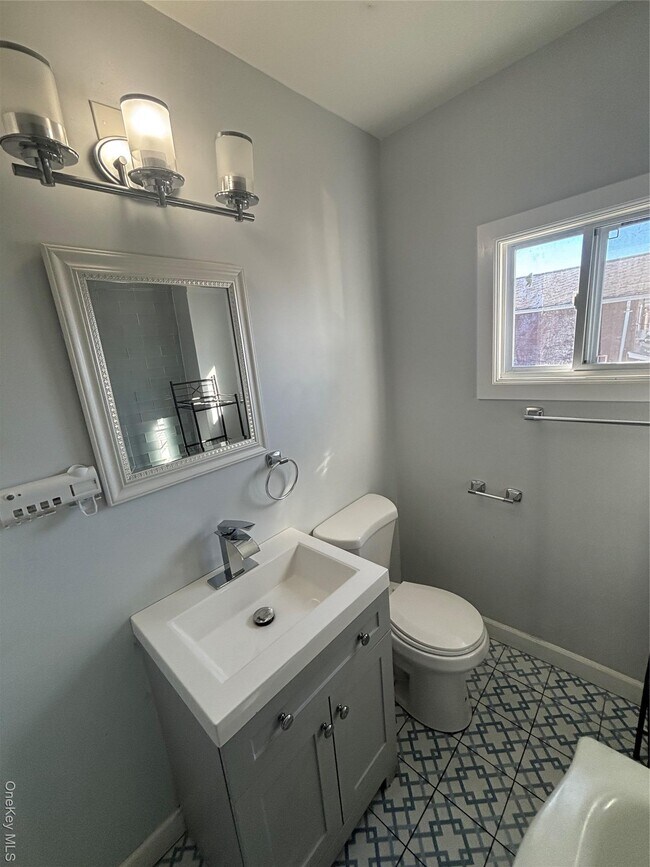 Building Photo - 132-30 Cross Bay Blvd