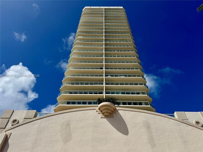 Building Photo - 7330 Ocean Terrace