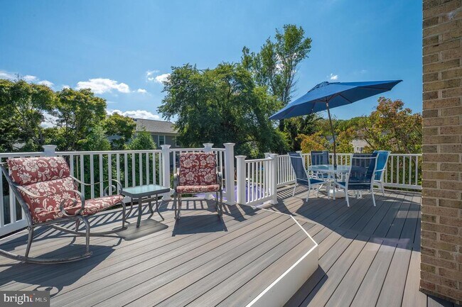 Building Photo - 1615 Spottsworth Way