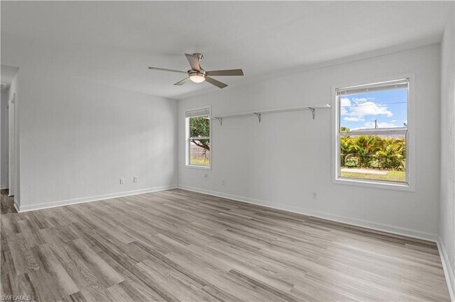 Building Photo - 612 Santa Barbara Blvd S