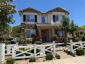 Building Photo - 1682 Prima Dr