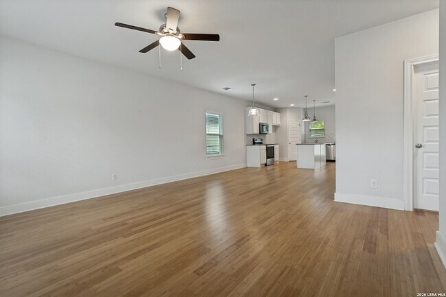 Building Photo - 423 Channing Ave