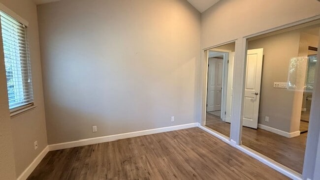 Building Photo - Gorgeous 2BD/2BA, Single-Story TH in Crow Canyon Country Club, Danville- Available NOW!