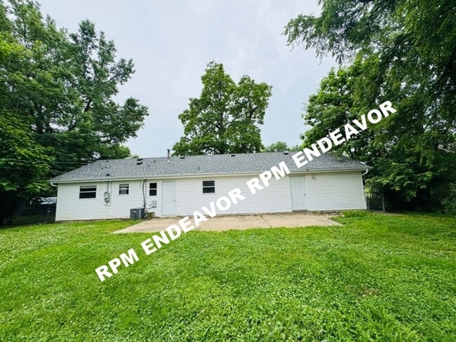 Building Photo - 3-Bedroom Home in Fort Zumwalt School Dist...