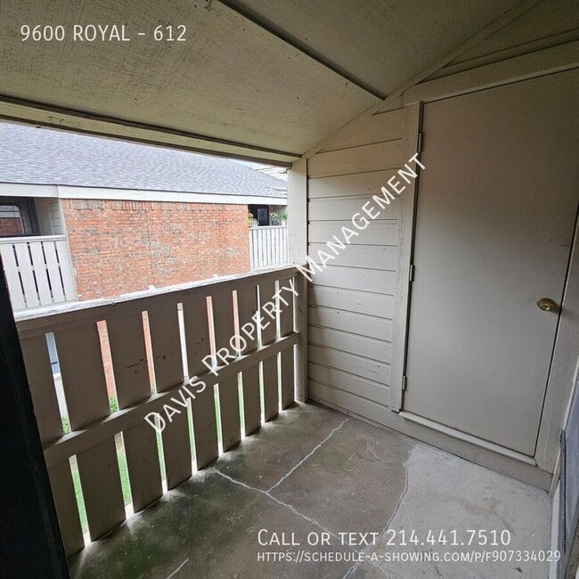 Building Photo - 9600 ROYAL-612