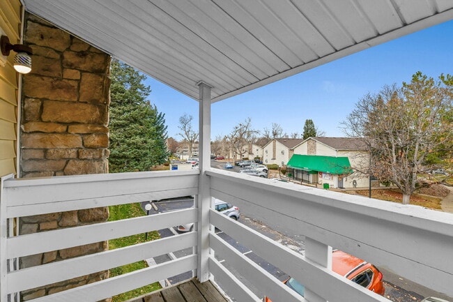 Building Photo - $1,445.95 - 2 Bed, 2 Bath Condo in Denver with In-Unit Laundry!