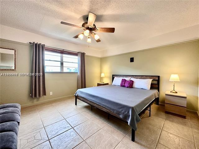 Building Photo - 608 NE 2nd St