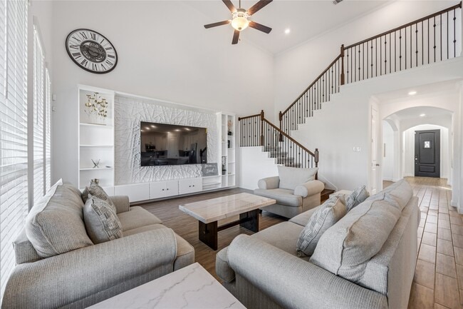 Building Photo - 23563 Red Juniper Ln