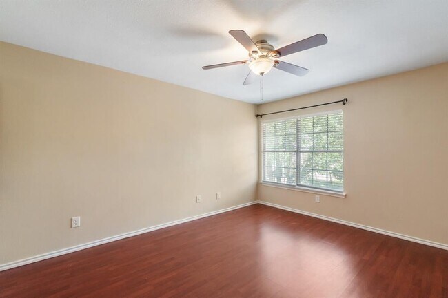 Building Photo - 1117 Del Roy Dr