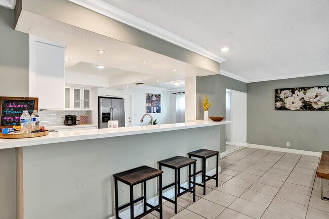 Building Photo - 5415 Harrison St