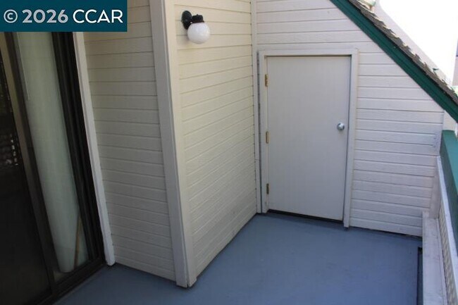 Building Photo - 3614 Stoneglen S